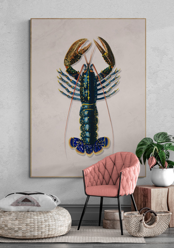 roze kreeft poster met houten lijst woonkamer