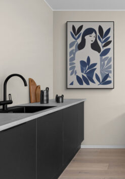 illustratie vrouw poster met houten lijst keuken