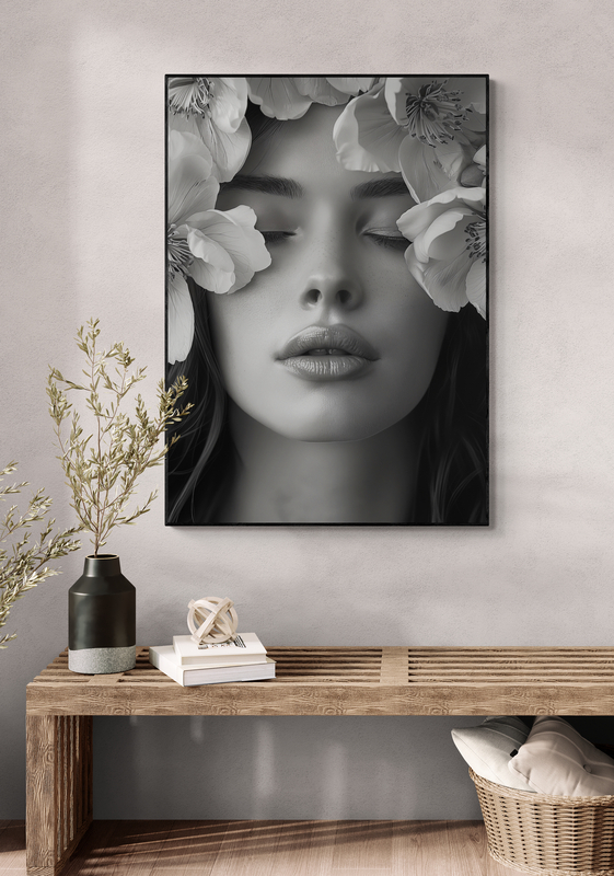 vrouw met bloemen poster in houten lijst woonkamer